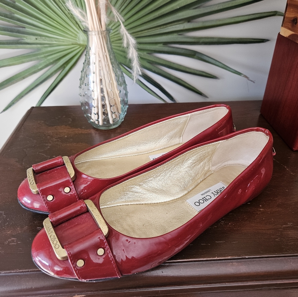 Jimmy Choo Glossy Patent Leather Red Flats with Gold Accents - Size 38.5 - Picture 5 of 15